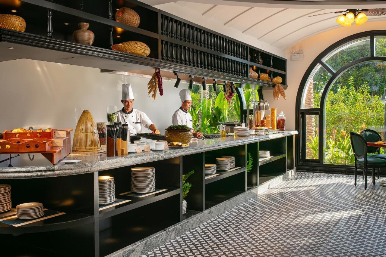 Grand Sunrise Palace Hoi An- A Luxury Indochine Hotel & Spa Экстерьер фото The kitchen at the restaurant