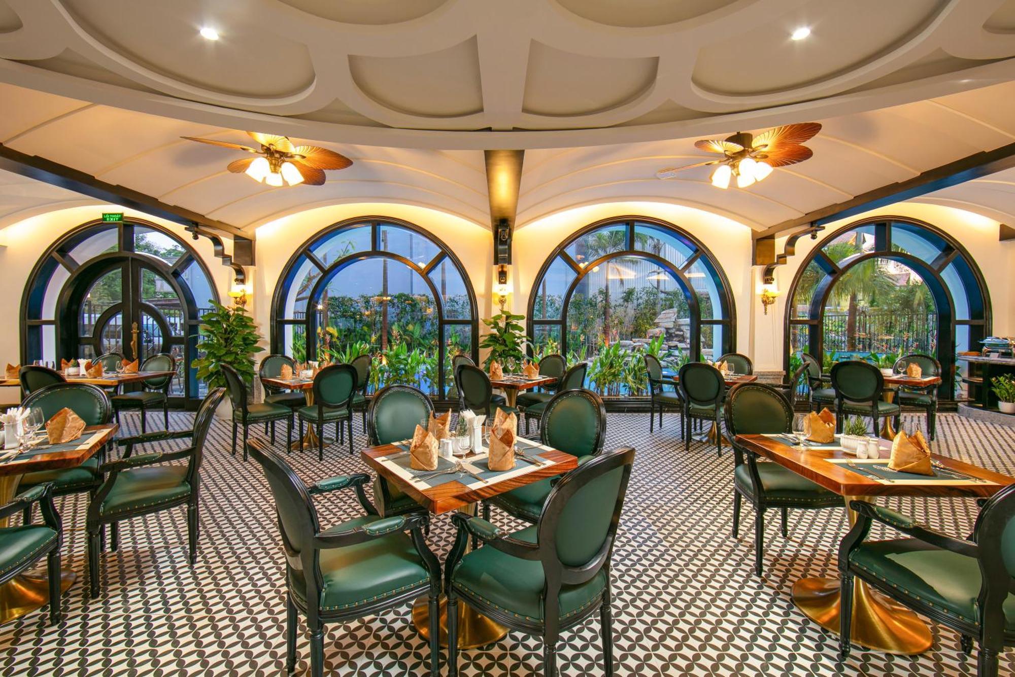 Grand Sunrise Palace Hoi An- A Luxury Indochine Hotel & Spa Экстерьер фото The restaurant